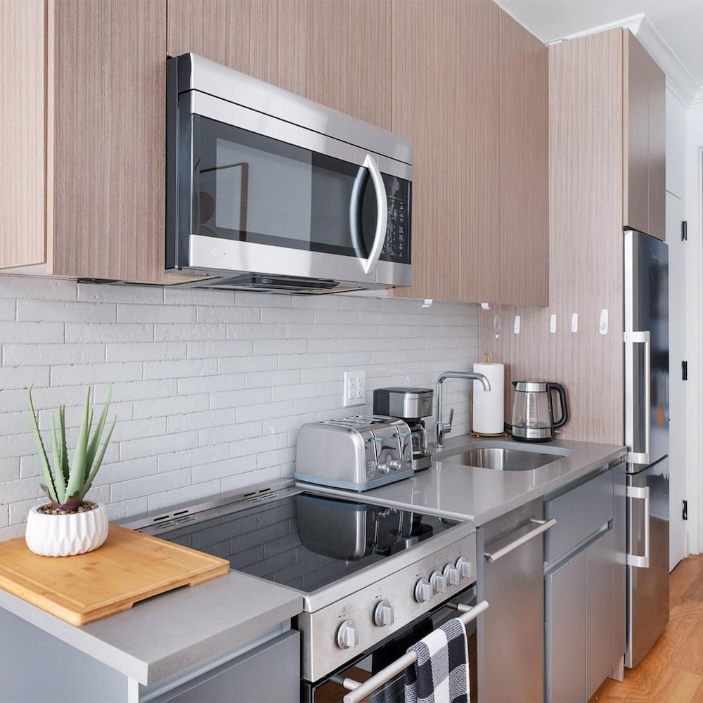 1288-5fs New Renovated 2 Bedrooms in UES