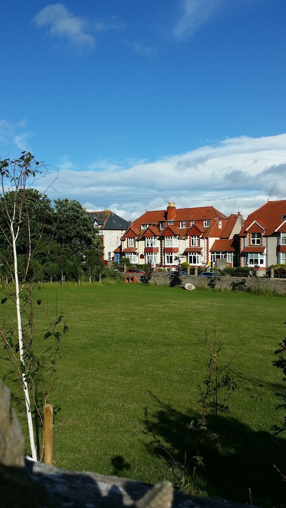 Sunrise Apartments