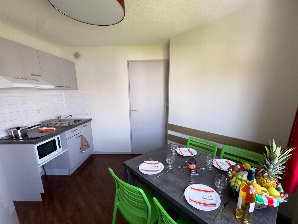 Apartment in Urrugne With Ocean & Mountain Views