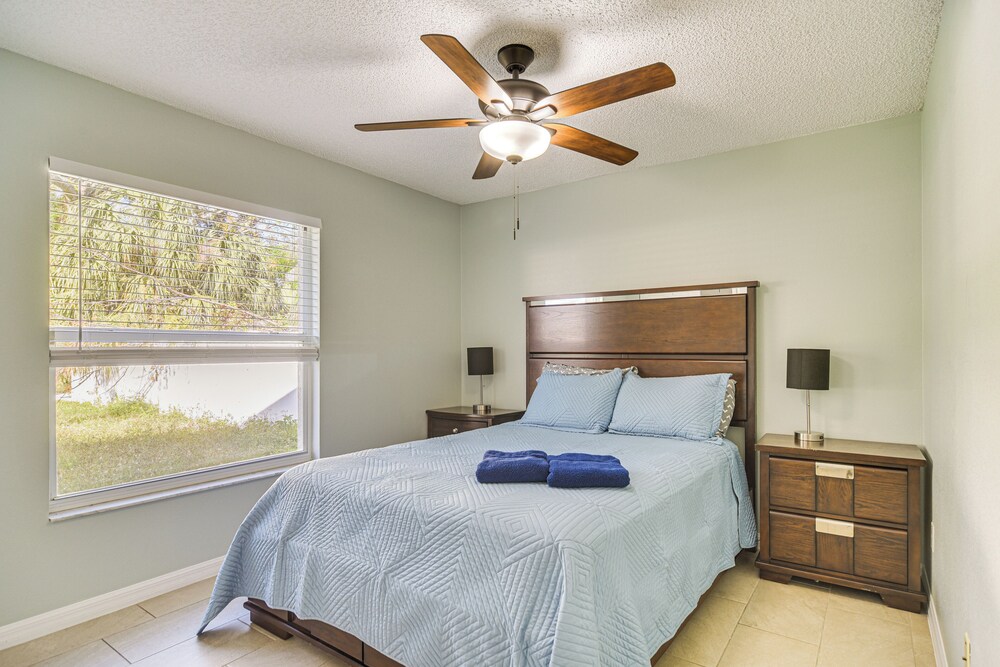 3 Mi to Clearwater Beach: Home w/ Patio & Grill!