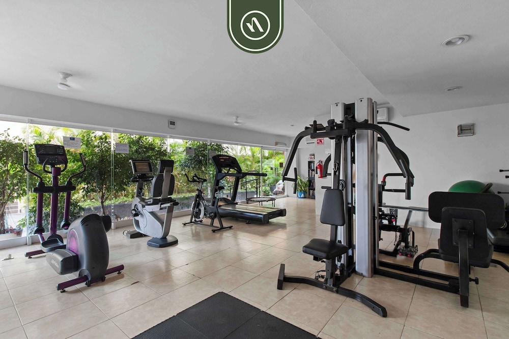 Mexican 2 BR Condo in Hotel Zone - Near the Beach