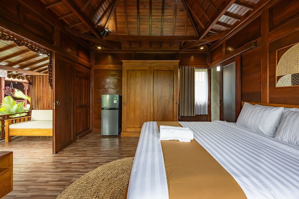 Cove Villa Banjar Segara