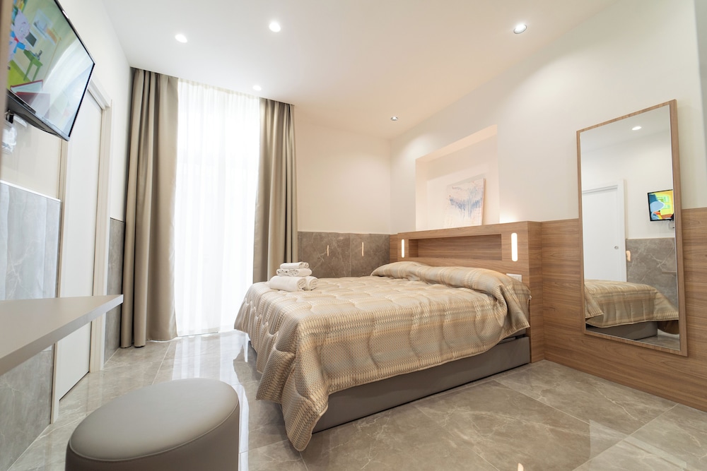 H.R. BOUTIQUE PORTO NAPOLI CENTRO by ClaPa Group Dislocated Hospitality