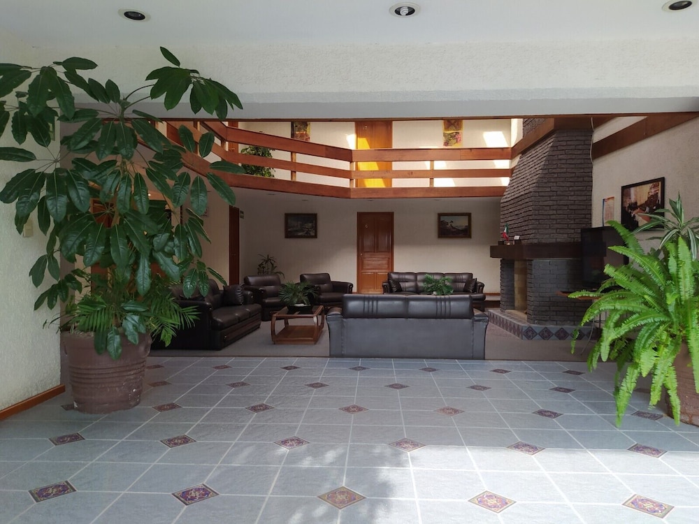 Pachuca Vacations - Hotel Universitario UAEH - Property Image 3