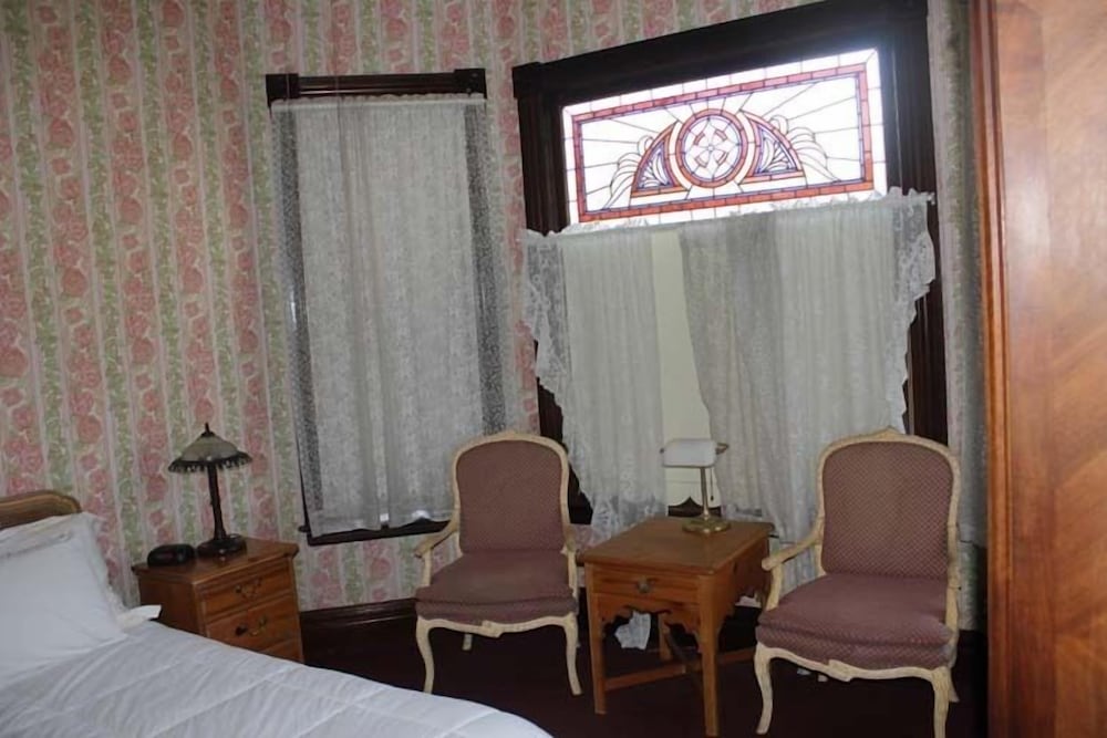 Irwin Street Inn