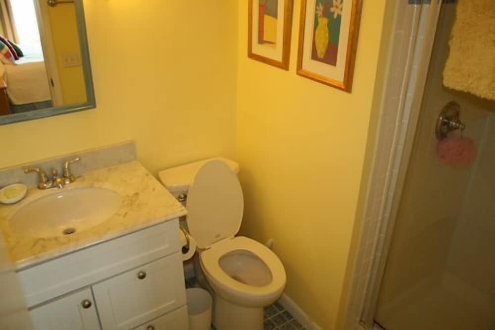 Next 2 Paradise-203 2 Bedroom Condo by RedAwning - Property Image 16