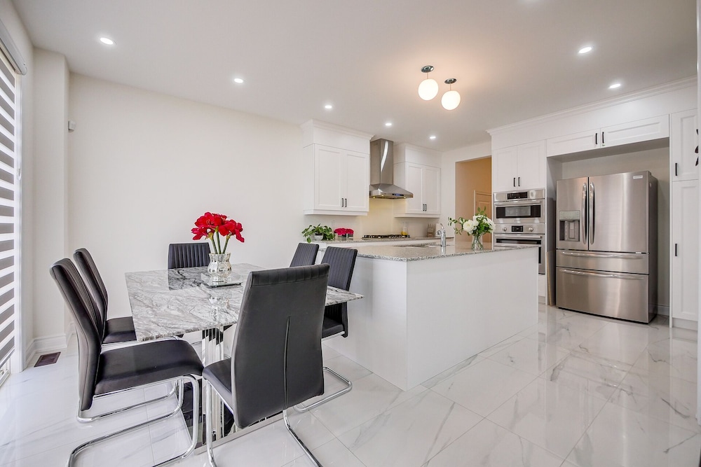 Aaira Suites Luxury Villa