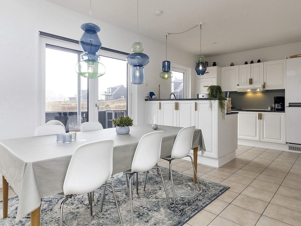 4 Star Holiday Home in Humble view 5