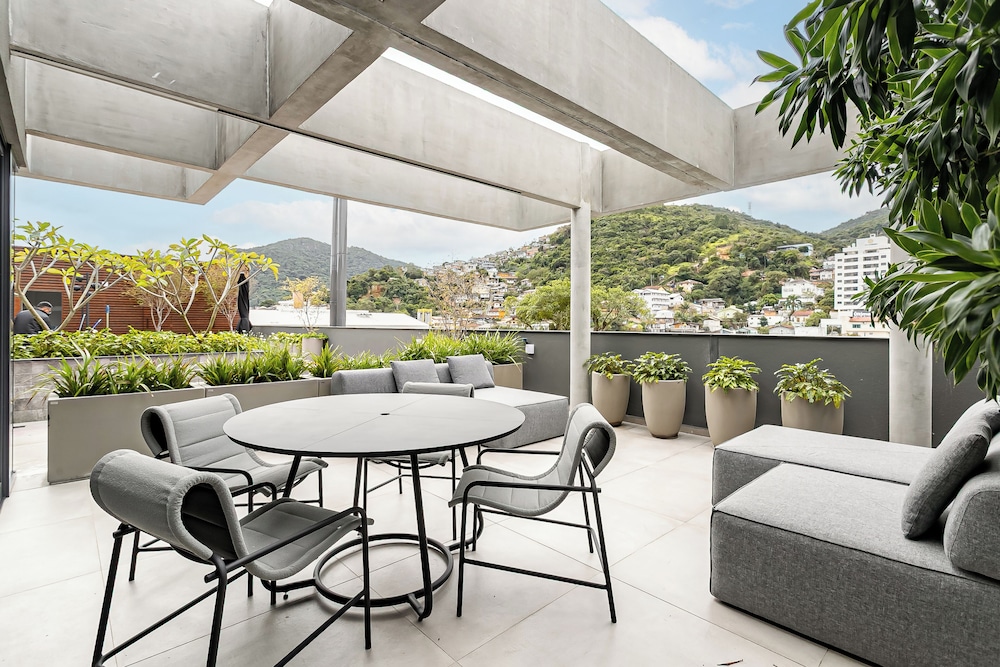 First Residencial Multifuncional by Viva - Conforto e Fácil Acesso às Melhores Praias de Floripa