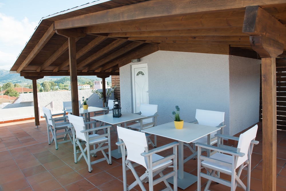 Regalo Apartments