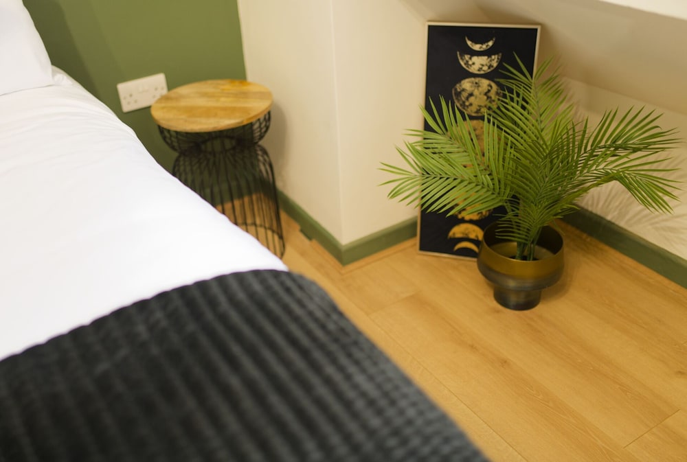 Garmoyle Road Flat 3 view 3