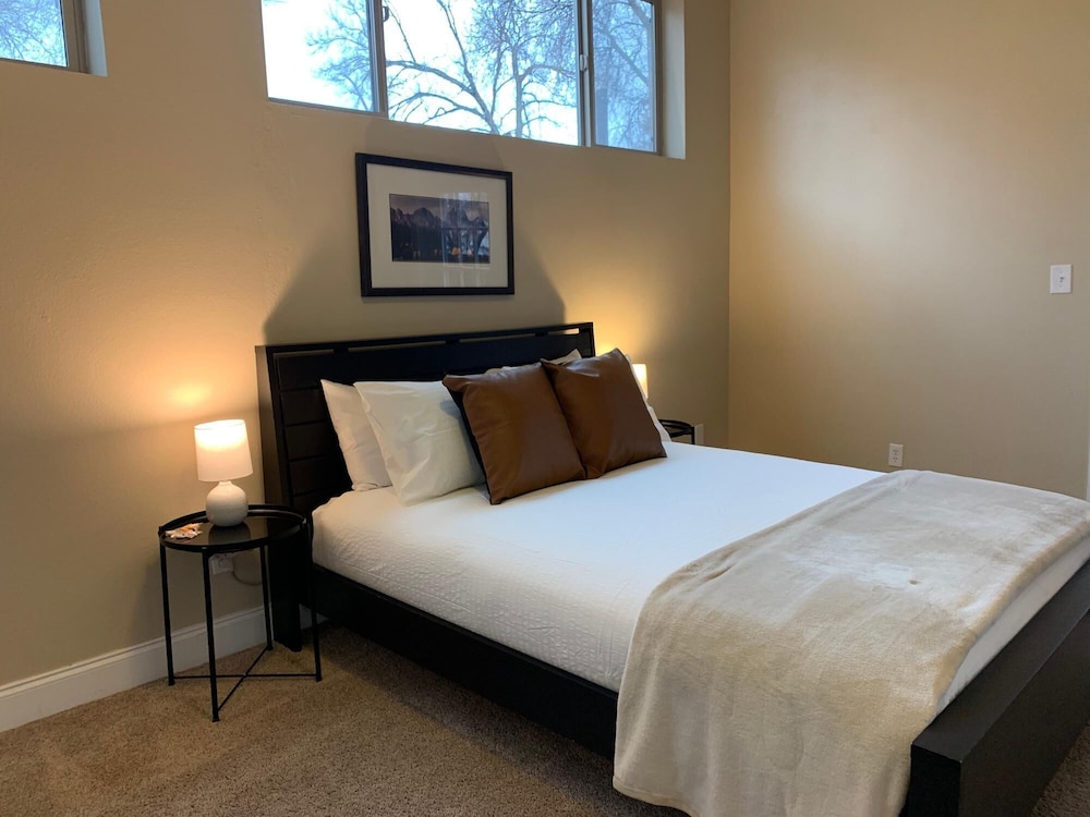 Gorgeous Guest Suite. Walk to Old Town & CSU! view 4