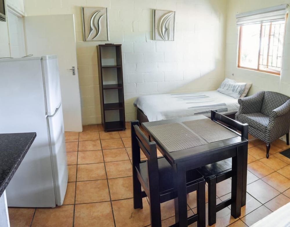 Kingfisher Hollow Exclusive Guest House