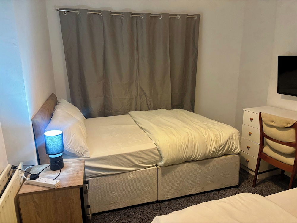 Ensuite Family Room in Dudley
