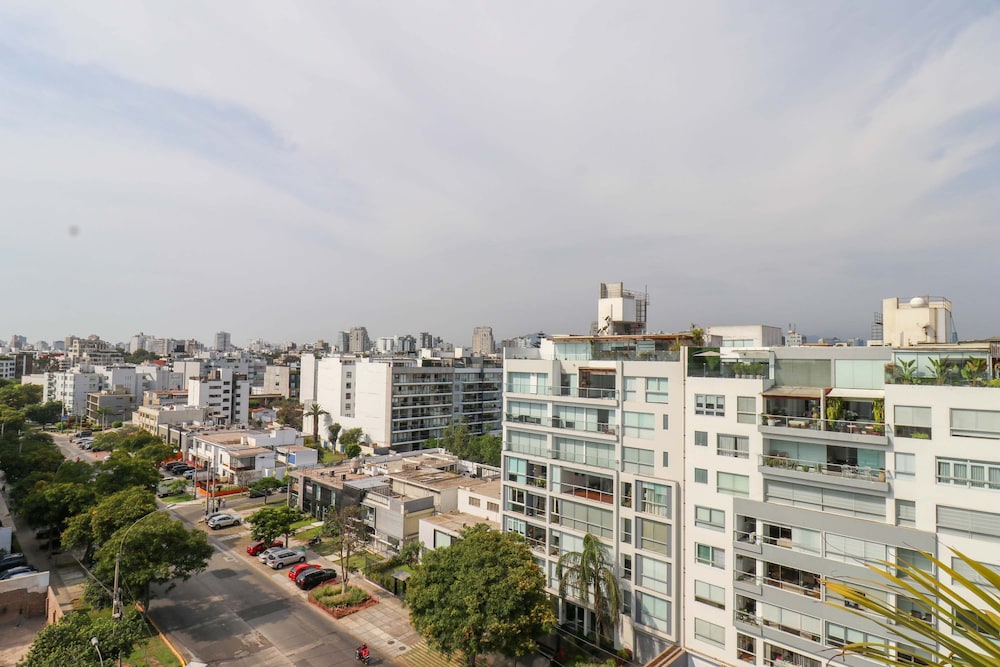 w Radiant 2BR w Modern Terrace in Miraflores