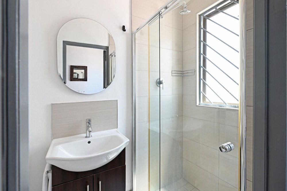 Two Bedroom Sea Point Secure House