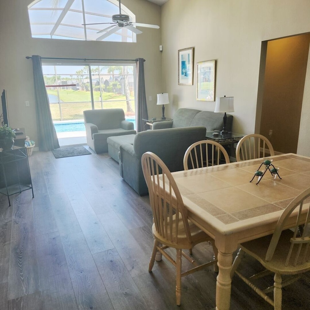 LKB4705AW 4 Bedroom villa in Lake Berkley 4 Home