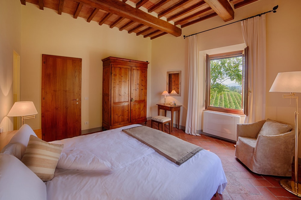 Luxury Chianti With two Bedrooms view 3