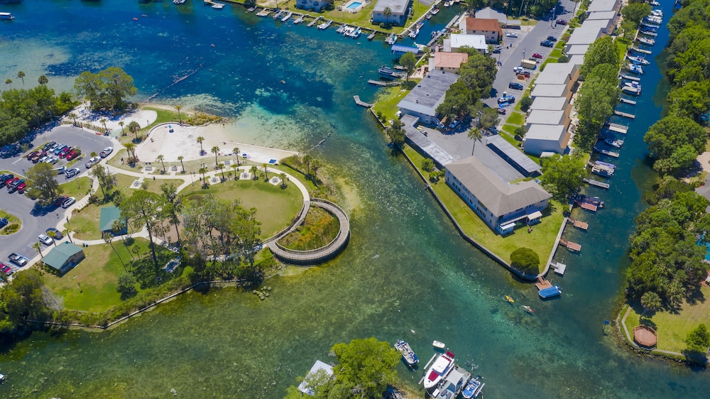 King's Bay Lodge