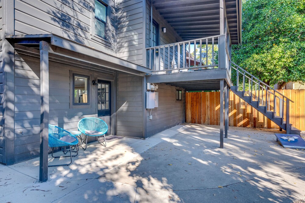 Sleek Sacramento Apt < 2 Mi to Downtown! view 2