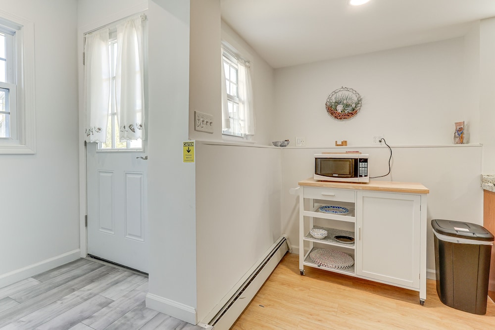 Milford Vacations - Milford Vacation Rental 1 Block to Beach! - Property Image 11
