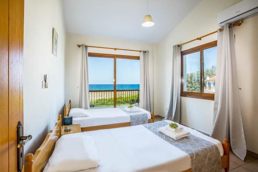 Villa Thea Blue Bay view 2