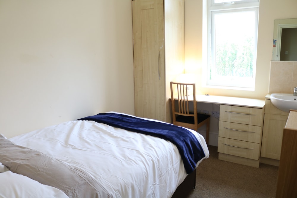 Guildford Vacations - Right Stays - Property Image 3