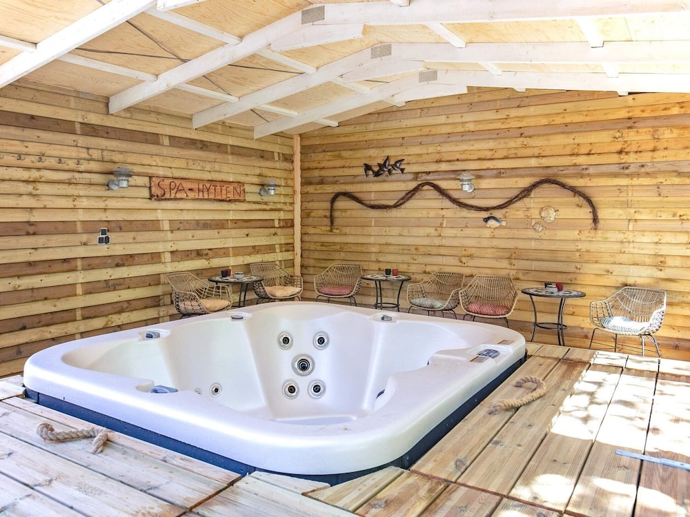 Renovated Cottage With Spa - By Traum Ferienwohnungen view 4