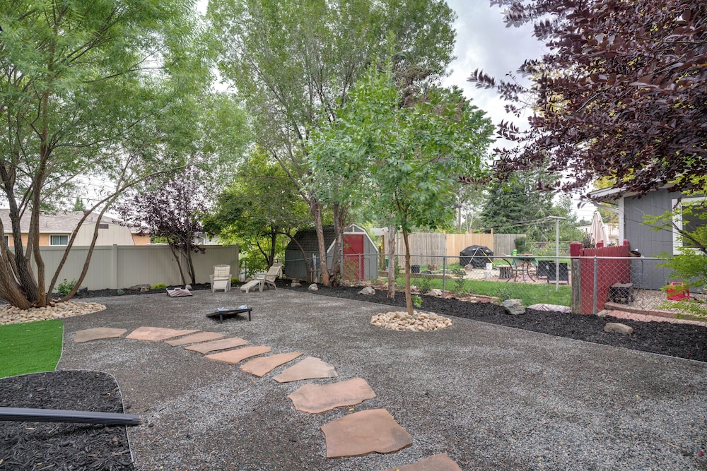 Game Room & Fire Pit: Family-friendly Loveland Gem