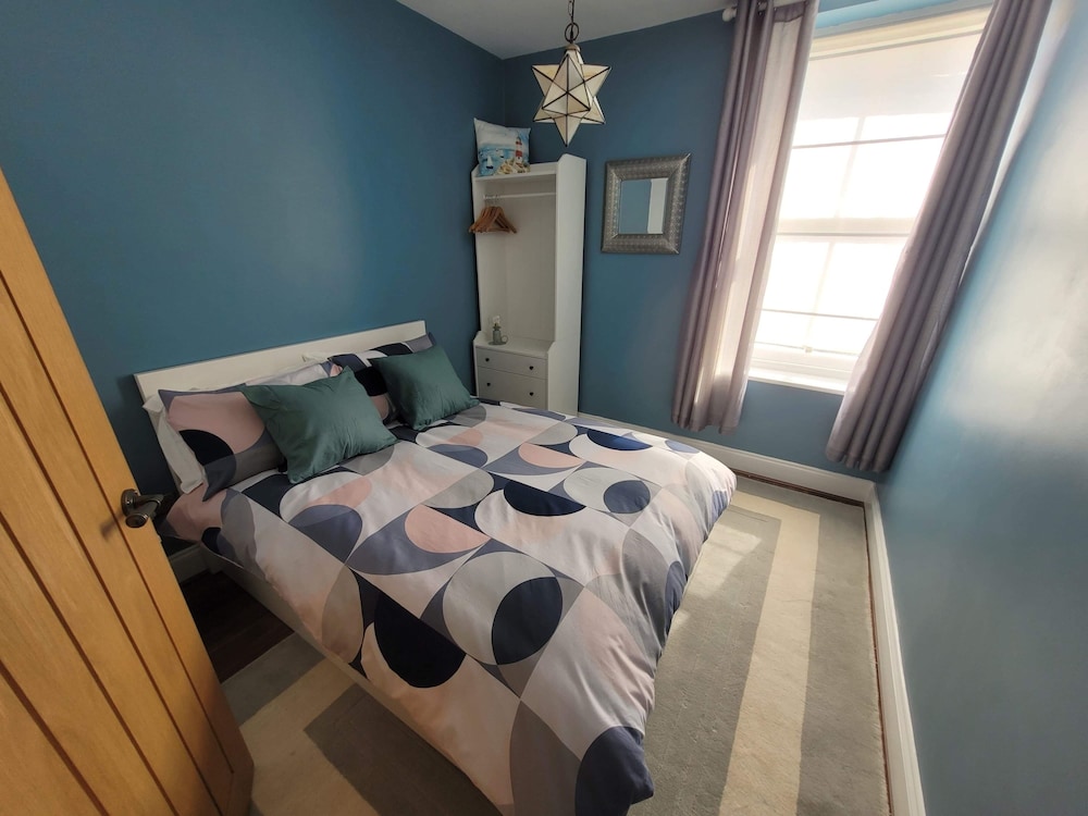 Gorgeous 2bed Apartment in the Heart of Ilfracombe view 3