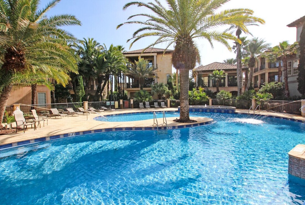 Bel Sol Luxury Tuscan-style Home Steps to Private Tropical Pool by Redawning