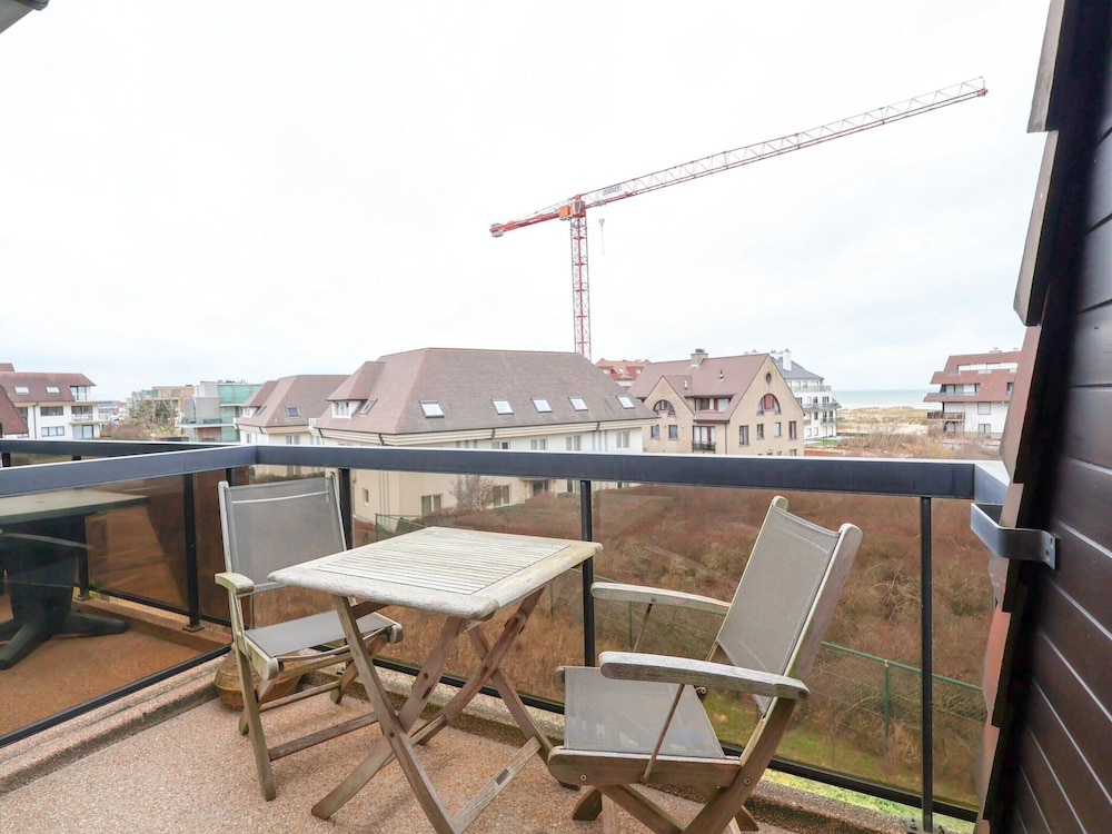 Modern Apartment Near Seabeach