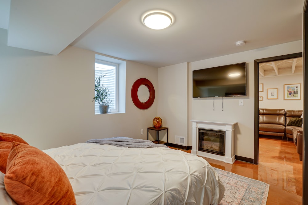 Pet-friendly Minneapolis Home ~ 8 Mi to Downtown!