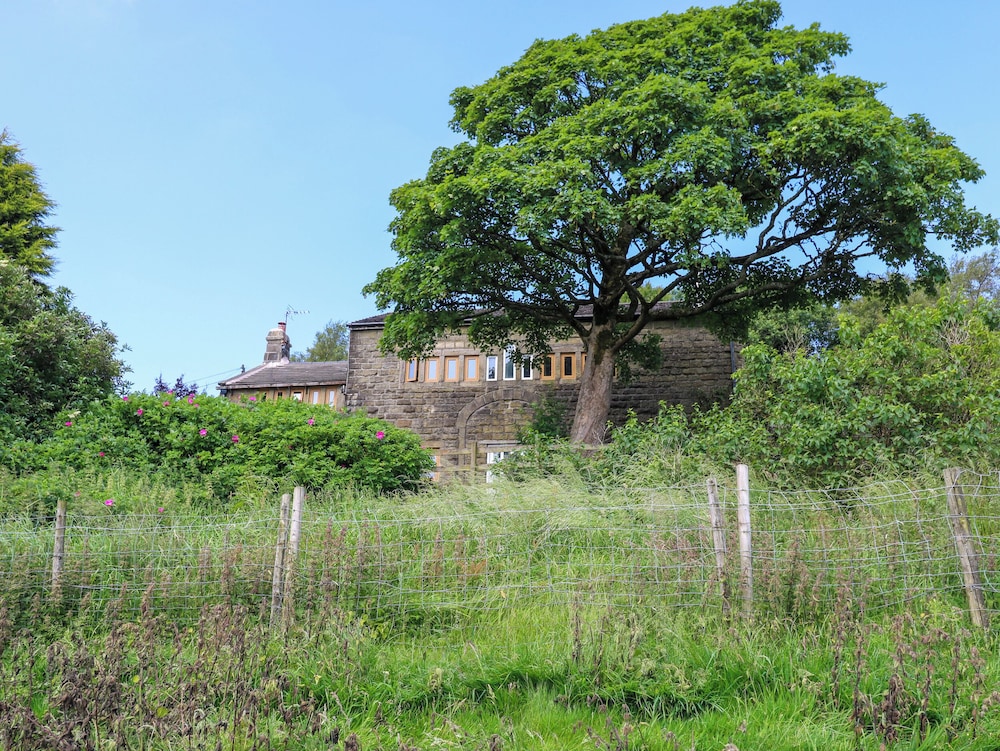 Halstead Green Farm