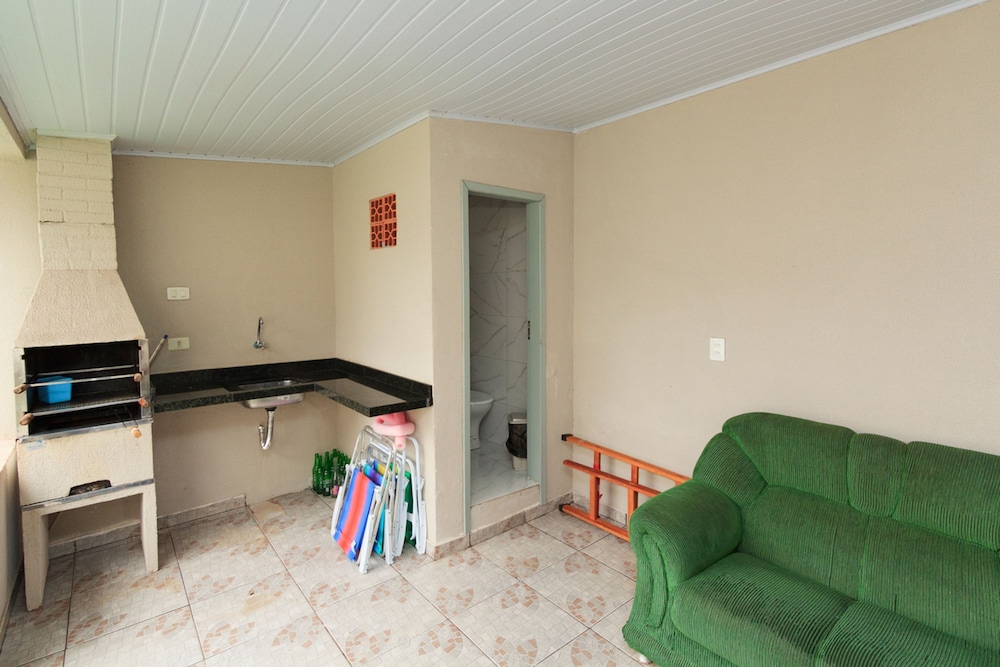 Casa com Wi-fi Jacuzzi Garagem e Petfriendly