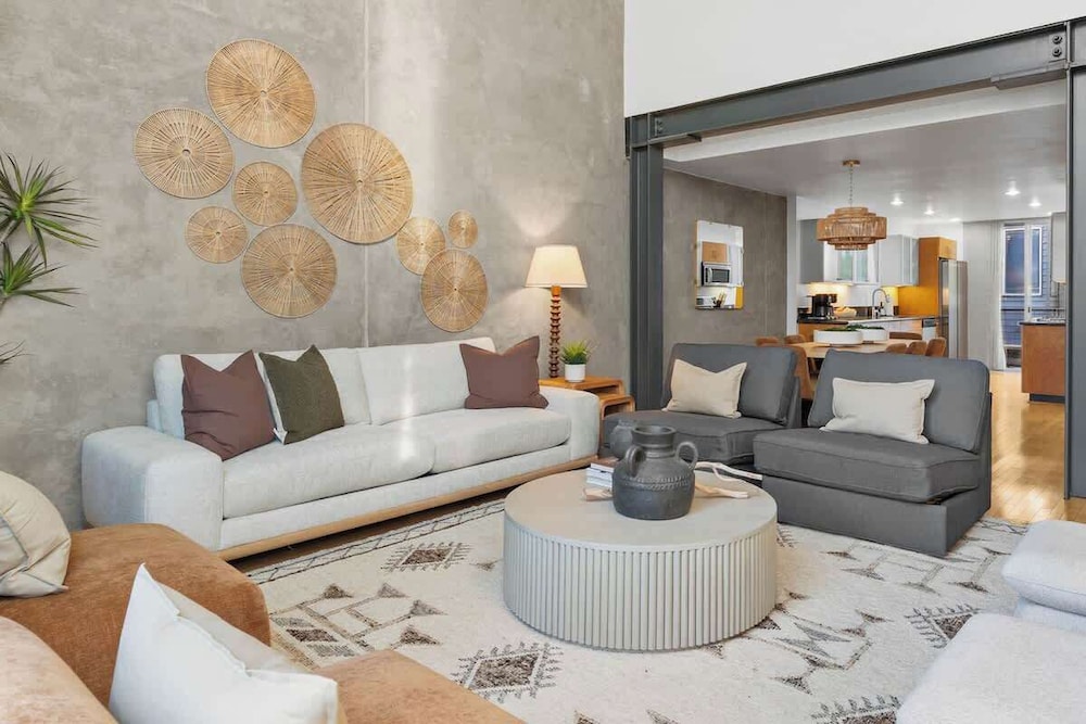 Gaslamp Row House - Sleeps 8 Private Garage AC