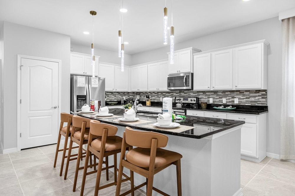 8881 QL Serenity Haven Luxurious Disney World