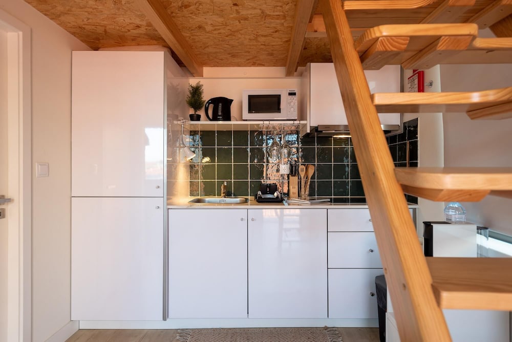 Mezzanine Stylish Apartment U
