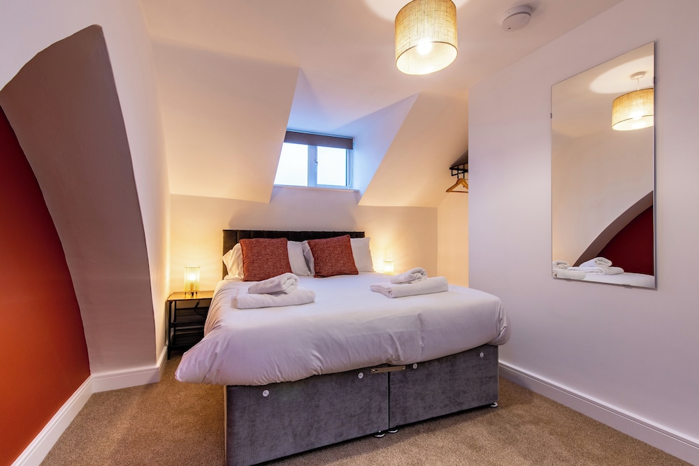 Harcourt Apartments