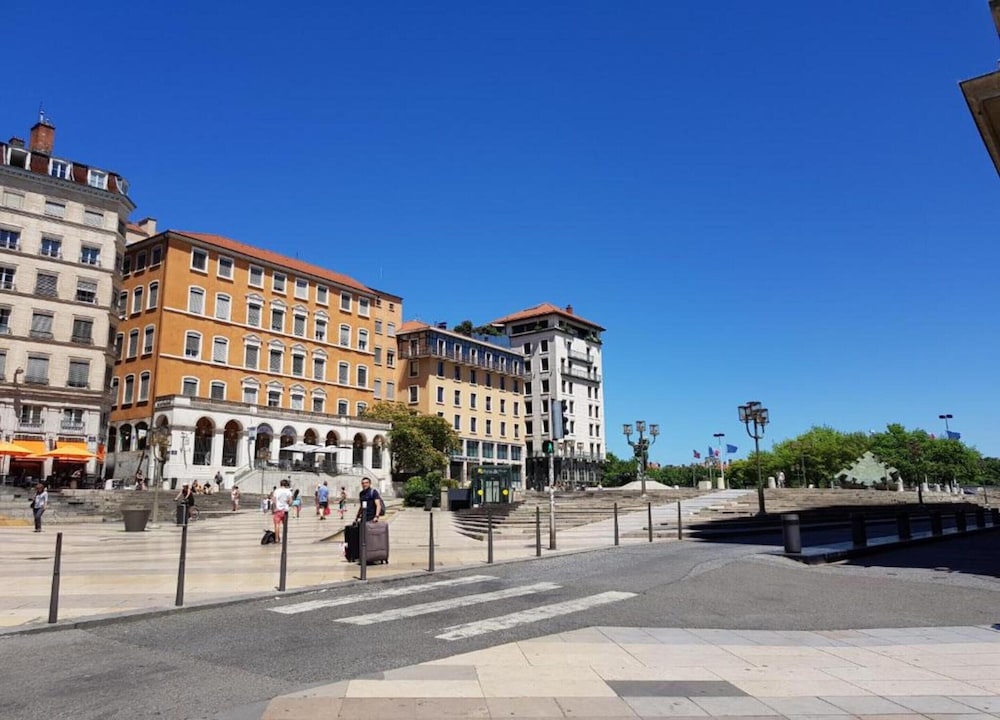 Dify Liberte - Prefecture