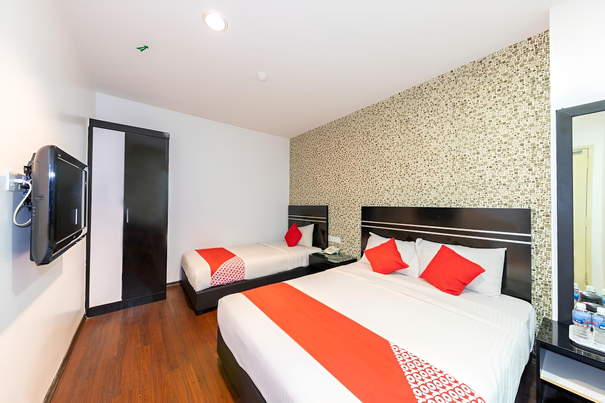 Capital O 90903 Blue Bell Hotel