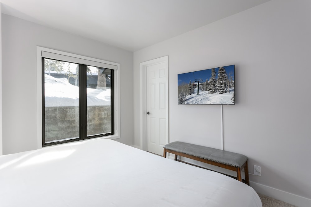 105 - Three Bedroom with Spa Ridgepoint 3 Condo