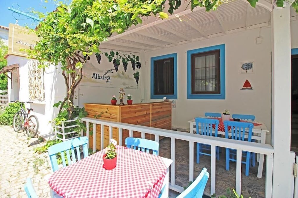 Albatros Otel - Image 14