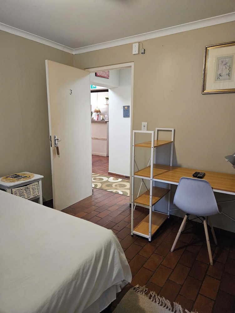 Birchway's Backpackers