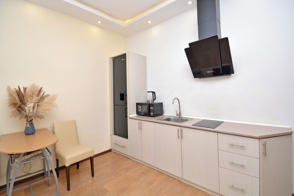 Apartment with balcony on Nalbandyan