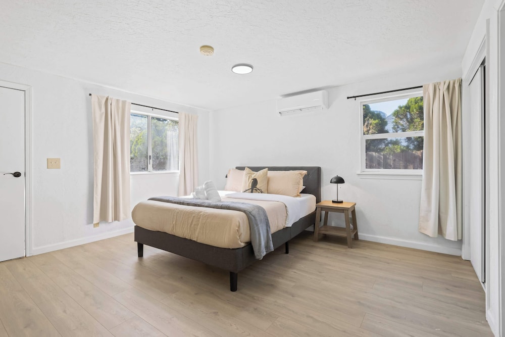 @ Marbella Lane - Modern Cabin-style 2BR Home