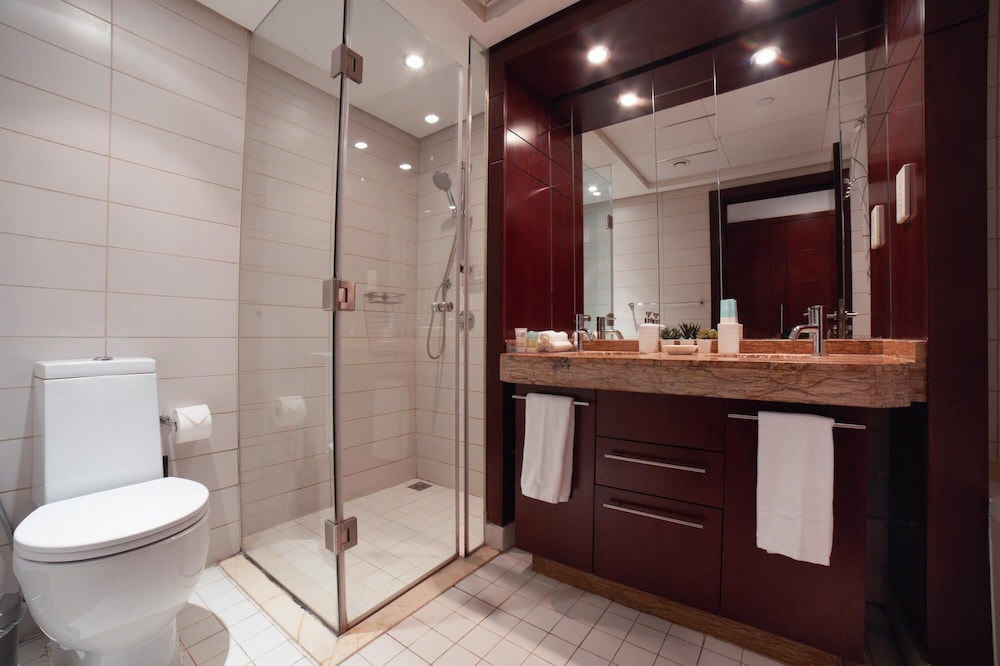 Upgraded Apartment w Stunning Burj Khalifa View