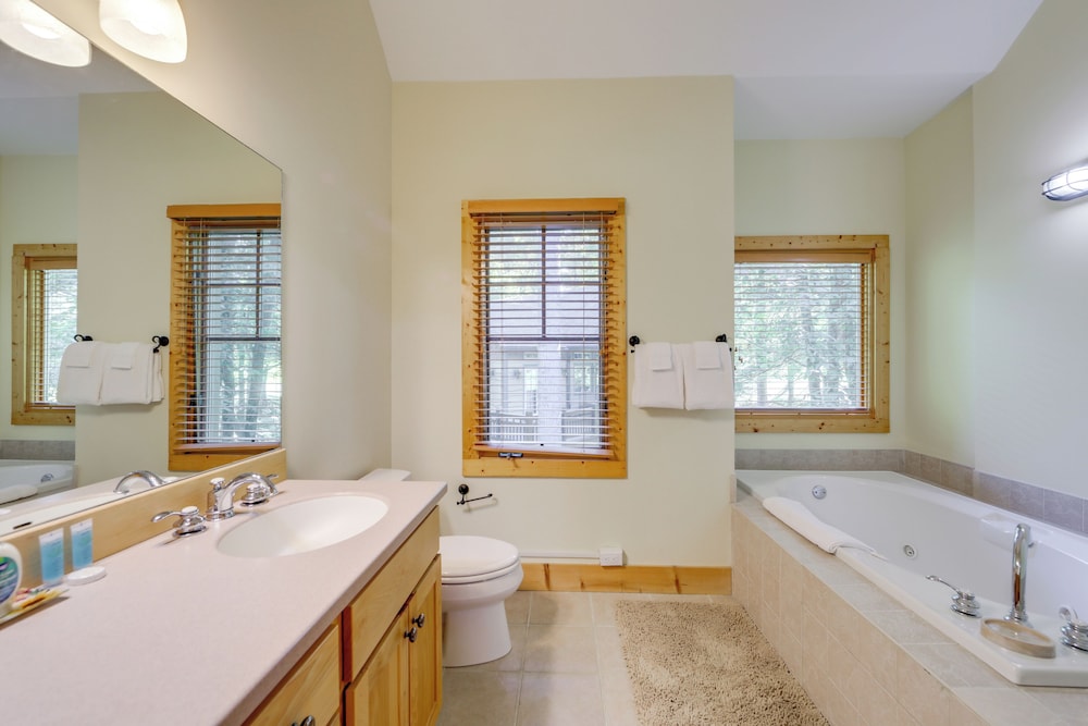 Play Golf & Tennis: Family Escape in Cashiers!