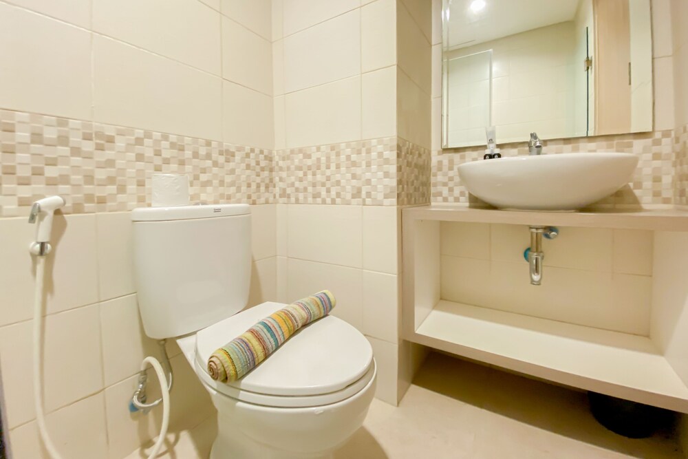 Cozy Stay Studio At Tamansari Iswara Apartment, Bekasi - 11