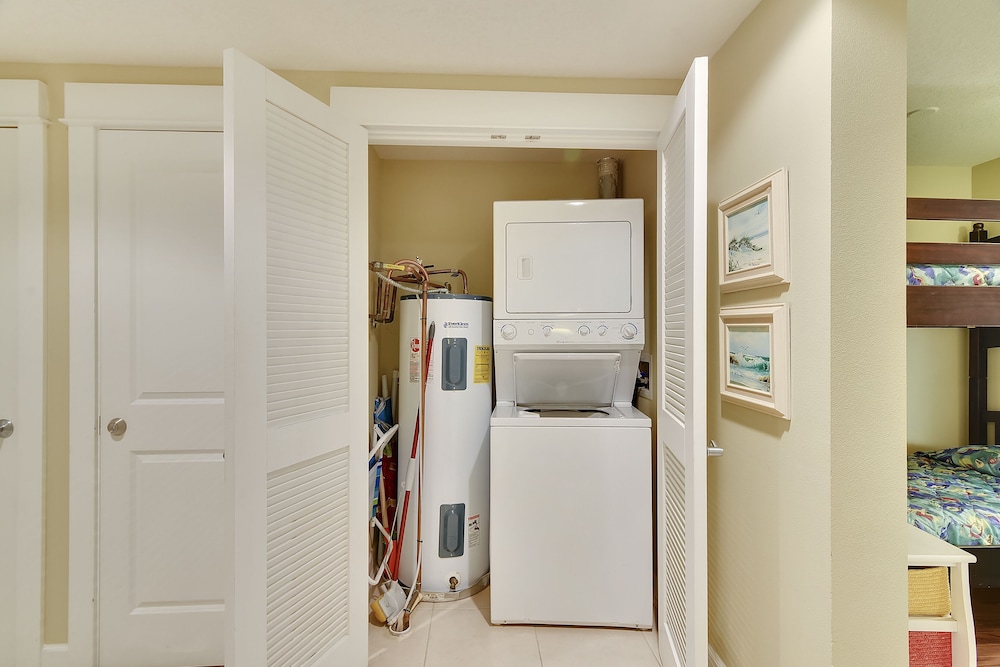 Grand Panama Beach Resort by Book That Condo